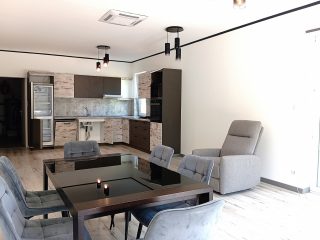 Kiadó 94 m²-escsaládi ház XVII. Kerület (Rákoscsaba) , Kucorgó tér közeli utca: 480'000 Ft