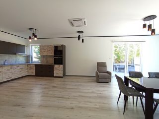 Kiadó 94 m²-escsaládi ház XVII. Kerület (Rákoscsaba) , Kucorgó tér közeli utca: 480'000 Ft