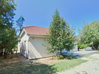 Kiadó 94 m²-escsaládi ház XVII. Kerület (Rákoscsaba) , Kucorgó tér közeli utca: 480'000 Ft
