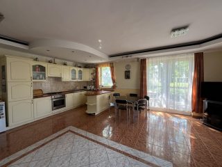 Eladó 220 m²-escsaládi ház XVII. Kerület (Rákoscsaba) , Rákoscsaba: 149'900'000 Ft