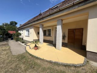 Eladó 220 m²-escsaládi ház XVII. Kerület (Rákoscsaba) , Rákoscsaba: 149'900'000 Ft