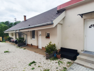 Eladó 122 m²-escsaládi ház XVII. Kerület (Rákoscsaba) , Rákoscsaba csendes utca: 119'900'000 Ft