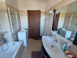 Eladó 150 m²-esikerház XVII. Kerület (Rákoscsaba) , Tápiószele utca: 119'900'000 Ft