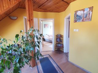 Eladó 118 m²-escsaládi ház XVII. Kerület (Rákoscsaba Újtelep) , Diadal utca közeli utca: 126'900'000 Ft