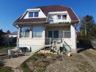 Eladó 118 m²-escsaládi ház XVII. Kerület (Rákoscsaba Újtelep) , Diadal utca közeli utca: 126'900'000 Ft