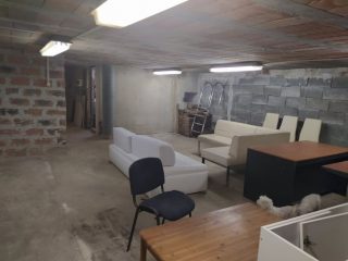 Kiadó 80 m²-eslogisztika - raktározás XVII. Kerület (Rákoscsaba Újtelep) , Naplás tó környékén lévő utca: 140'000 Ft
