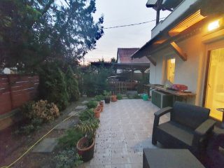 Eladó 117 m²-esikerház XVII. Kerület (Rákoscsaba Újtelep) , Naplás út közeli csendes utca: 126'500'000 Ft