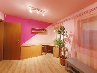 Eladó 117 m²-esikerház XVII. Kerület (Rákoscsaba Újtelep) , Naplás út közeli csendes utca: 126'500'000 Ft