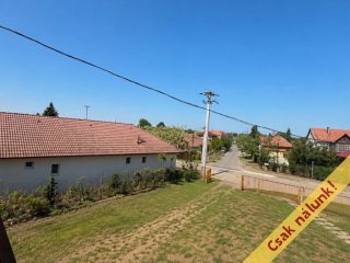 Eladó 150 m²-escsaládi ház XVII. Kerület (Rákoscsaba) , Zrinyi út közeli csendes utca: 250'000'000 Ft
