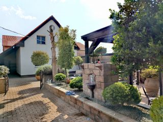 Eladó 500 m²-esegyéb üzlethelyiség XVII. Kerület (Rákoshegy) , Alsórákoshegy utca: 380'000'000 Ft