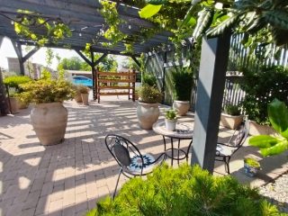 Eladó 500 m²-esegyéb üzlethelyiség XVII. Kerület (Rákoshegy) , Alsórákoshegy utca: 380'000'000 Ft