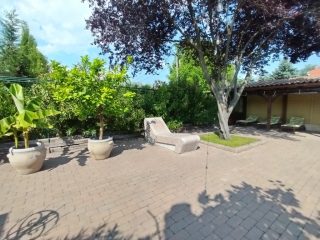 Eladó 500 m²-esegyéb üzlethelyiség XVII. Kerület (Rákoshegy) , Alsórákoshegy utca: 380'000'000 Ft