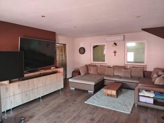 Eladó 500 m²-esegyéb üzlethelyiség XVII. Kerület (Rákoshegy) , Alsórákoshegy utca: 380'000'000 Ft