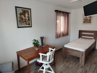 Eladó 500 m²-esegyéb üzlethelyiség XVII. Kerület (Rákoshegy) , Alsórákoshegy utca: 380'000'000 Ft