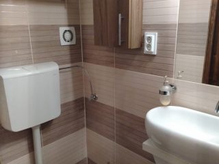 Eladó 500 m²-esegyéb üzlethelyiség XVII. Kerület (Rákoshegy) , Alsórákoshegy utca: 380'000'000 Ft