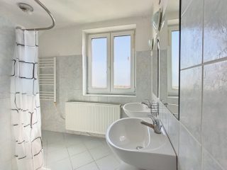 Kiadó 67 m²-esházrész XVII. Kerület (Rákoshegy) , Baross utca közeli utca: 280'000 Ft