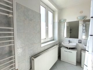 Kiadó 67 m²-esházrész XVII. Kerület (Rákoshegy) , Baross utca közeli utca: 280'000 Ft