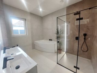 Eladó 257 m²-escsaládi ház XVII. Kerület (Rákoshegy) , Podmaniczky utca: 299'990'000 Ft