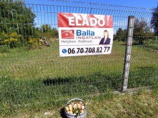 Kiadó 1000 m²-estelek XVII. Kerület (Rákoshegy) , Rákoshegy csendes mellékutcában található utca: 140'000 Ft