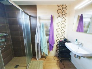 Eladó 124 m²-estársasházi lakás XVII. Kerület (Rákoshegy) , Rákoshegy csendes utca: 159'900'000 Ft