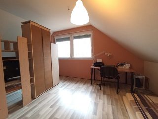 Eladó 120 m²-escsaládi ház XVII. Kerület (Rákoshegy) , Rózsahegy utca: 235'000'000 Ft