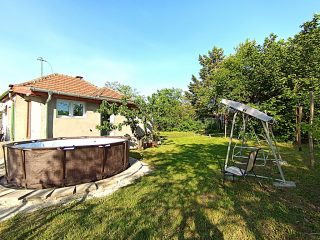 Eladó 4450 m²-estelek XVII. Kerület (Rákoshegy) , Rózsahegy utca: 135'000'000 Ft