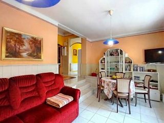 Eladó 136 m²-escsaládi ház XVII. Kerület (Rákoshegy) , Szilárd utca: 115'000'000 Ft