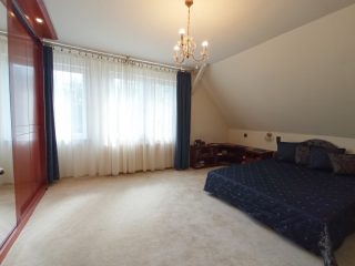 Eladó 178 m²-escsaládi ház XVII. Kerület (Rákoshegy) , Tessedik tér: 199'000'000 Ft