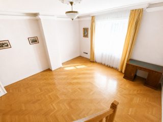 Eladó 178 m²-escsaládi ház XVII. Kerület (Rákoshegy) , Tessedik tér: 185'000'000 Ft