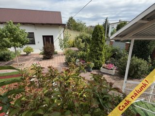 Eladó 270 m²-escsaládi ház XVII. Kerület (Rákoshegy) , Vörösmarty u környékén lévő utca: 289'000'000 Ft