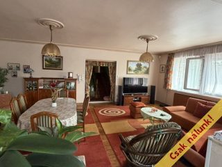 Eladó 270 m²-escsaládi ház XVII. Kerület (Rákoshegy) , Vörösmarty u környékén lévő utca: 289'000'000 Ft