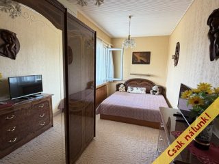 Eladó 270 m²-escsaládi ház XVII. Kerület (Rákoshegy) , Vörösmarty u környékén lévő utca: 289'000'000 Ft