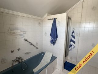 Eladó 270 m²-escsaládi ház XVII. Kerület (Rákoshegy) , Vörösmarty u környékén lévő utca: 289'000'000 Ft