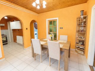 Eladó 160 m²-escsaládi ház XVII. Kerület (Rákoskeresztúr) , Felsőbánya utca: 152'000'000 Ft