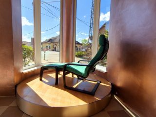 Eladó 240 m²-esüzlethelyiség utcai bejárattal XVII. Kerület (Rákoskeresztúr) , Ferihegyi út: 280'000'000 Ft