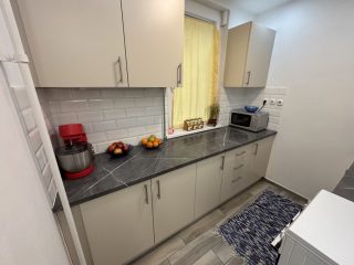 Eladó 58 m²-estársasházi lakás XVII. Kerület (Rákoskeresztúr) , Ferihegyi út: 69'900'000 Ft