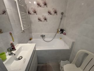 Eladó 58 m²-estársasházi lakás XVII. Kerület (Rákoskeresztúr) , Ferihegyi út: 69'900'000 Ft