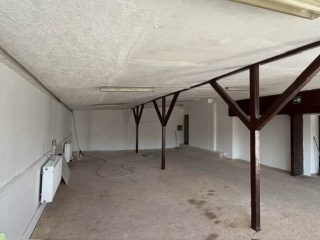 Kiadó 110 m²-esüzlethelyiség utcai bejárattal XVII. Kerület (Rákoskeresztúr) , Ferihegyi út: 508'000 Ft