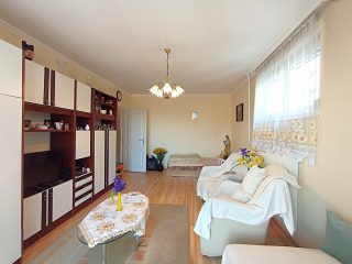 Eladó 36 m²-estársasházi lakás XVII. Kerület (Rákoskeresztúr) , Pesti út: 53'000'000 Ft