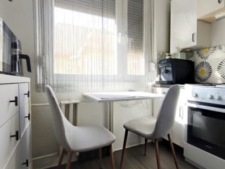 Eladó 37 m²-estársasházi lakás XVII. Kerület (Rákoskeresztúr) , Pesti út: 49'900'000 Ft