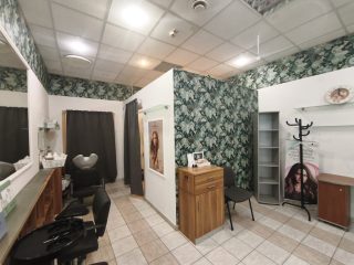 Kiadó 25 m²-esüzlet üzletházban XVII. Kerület (Rákoskeresztúr) , Pesti út: 220'000 Ft