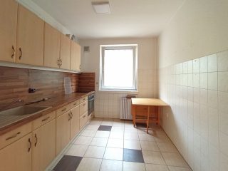 Kiadó 55 m²-estársasházi lakás XVII. Kerület (Rákoskeresztúr) , Pesti út: 200'000 Ft