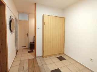 Kiadó 55 m²-estársasházi lakás XVII. Kerület (Rákoskeresztúr) , Pesti út: 200'000 Ft