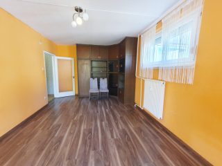 Eladó 36 m²-estársasházi lakás XVII. Kerület (Rákoskeresztúr) , Pesti út közeli utca: 49'900'000 Ft