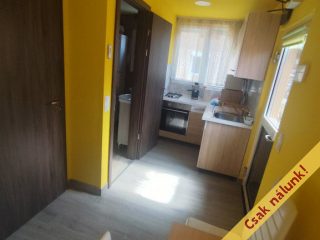 Eladó 80 m²-escsaládi ház XVII. Kerület (Rákoskeresztúr) , Pesti úti lakópark környéki utca: 66'800'000 Ft