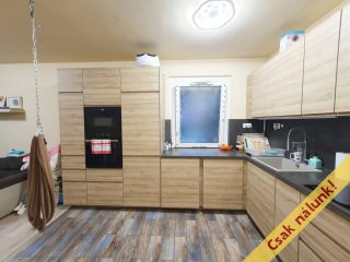 Eladó 63 m²-estársasházi lakás XVII. Kerület (Rákoskeresztúr) , Pesti úti lakótelep: 74'900'000 Ft