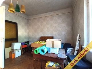 Eladó 70 m²-escsaládi ház XVII. Kerület (Rákoskeresztúr) , Pesti útra merőleges utca: 70'000'000 Ft