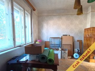 Eladó 70 m²-escsaládi ház XVII. Kerület (Rákoskeresztúr) , Pesti útra merőleges utca: 70'000'000 Ft