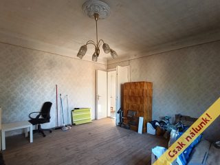 Eladó 70 m²-escsaládi ház XVII. Kerület (Rákoskeresztúr) , Pesti útra merőleges utca: 70'000'000 Ft