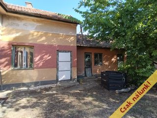 Eladó 70 m²-escsaládi ház XVII. Kerület (Rákoskeresztúr) , Pesti útra merőleges utca: 70'000'000 Ft